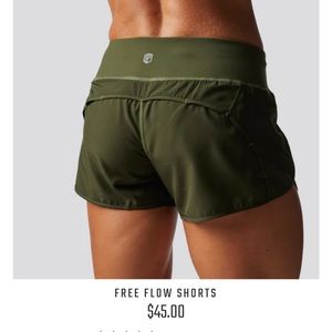 Born primitive free flow short size medium
